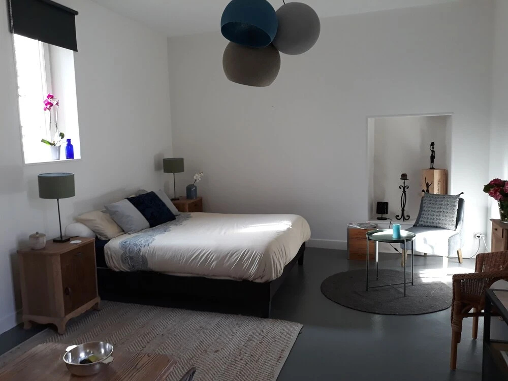 Standard Double room with balcony (full double bed)