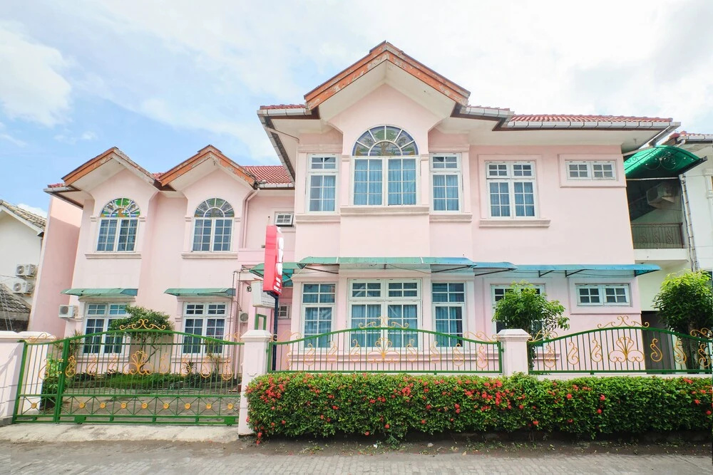 Rizki Dhira Guest House by OYO Rooms