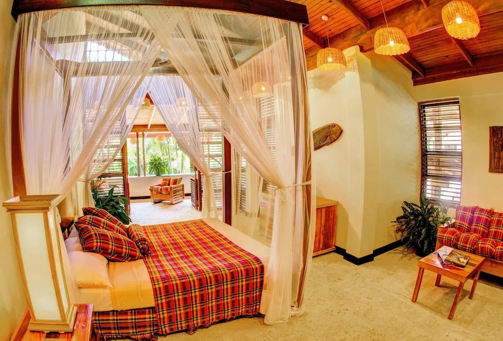 Deluxe room with balcony and beachfront