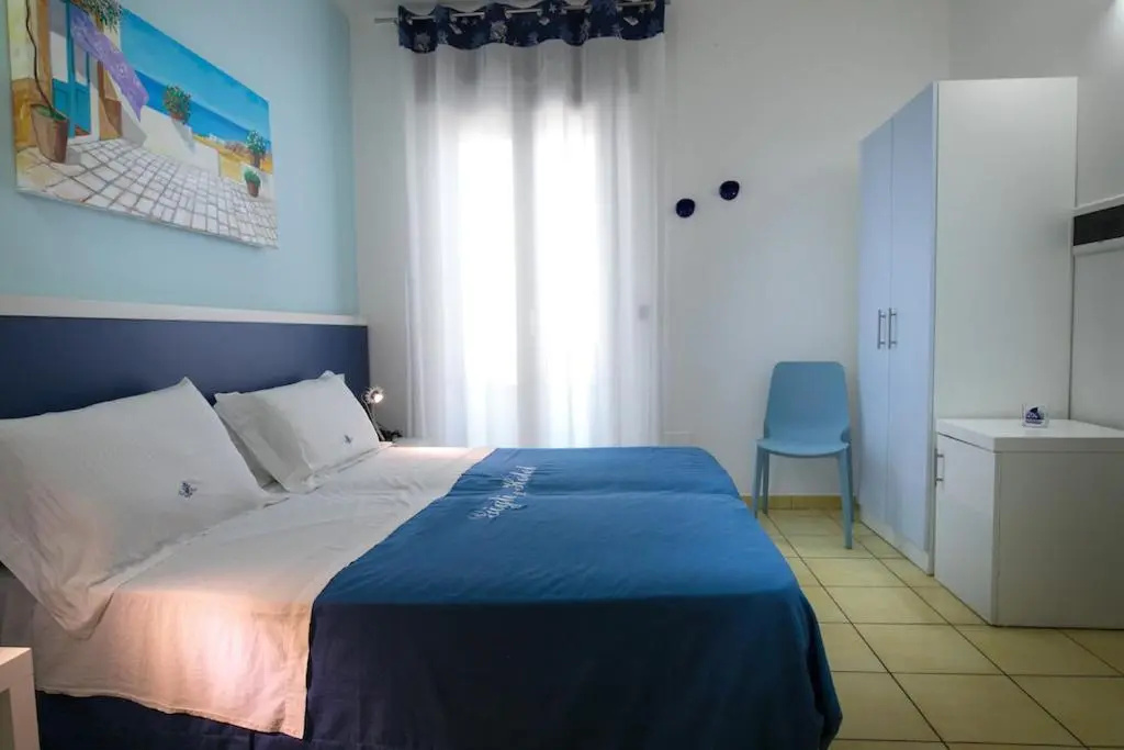 Economy room