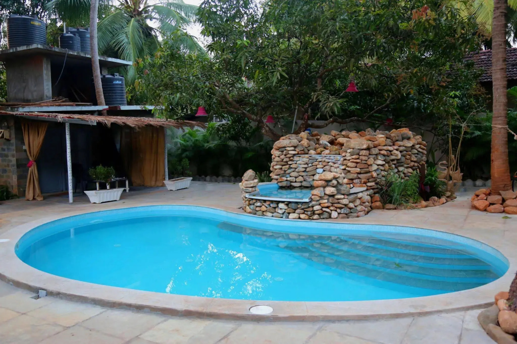 Shantie Shakthi Vagator Resort with Swimming Pool - Général