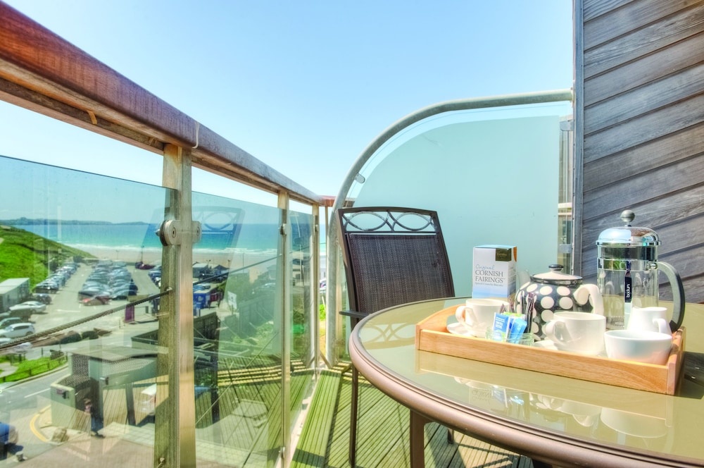 Balcony & Terrace