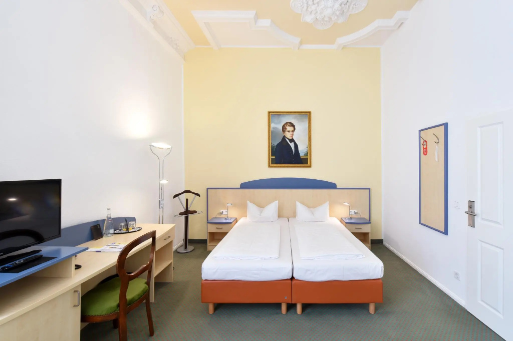 Standard Double room (full double bed)