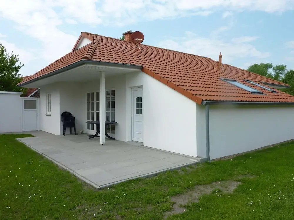 Ferienhaus mit Kaminofen in Burhave