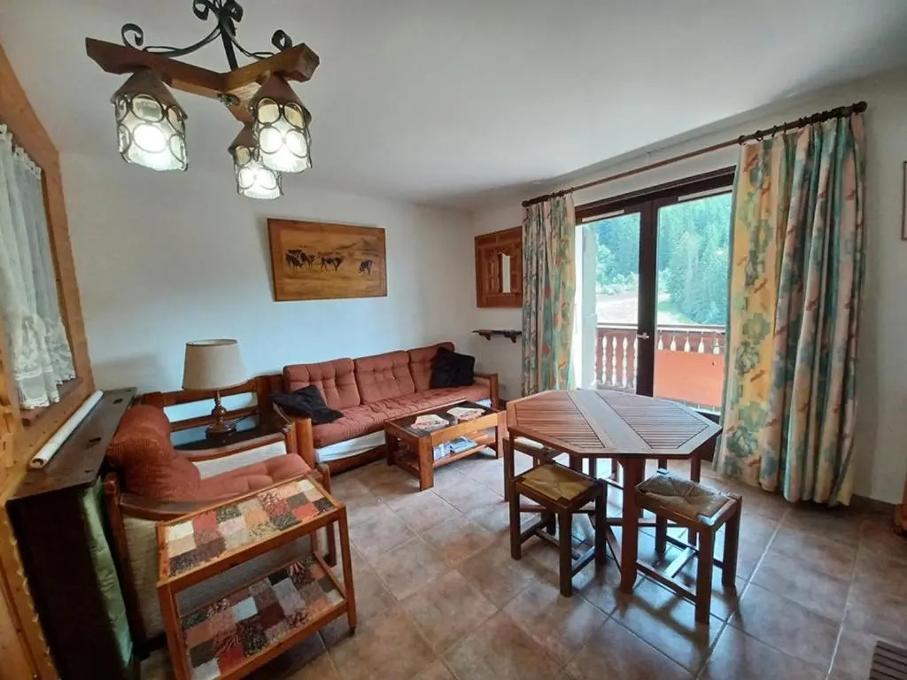 Appartement Le Biot, 2 pièces, 4 personnes - FR-1-573-107