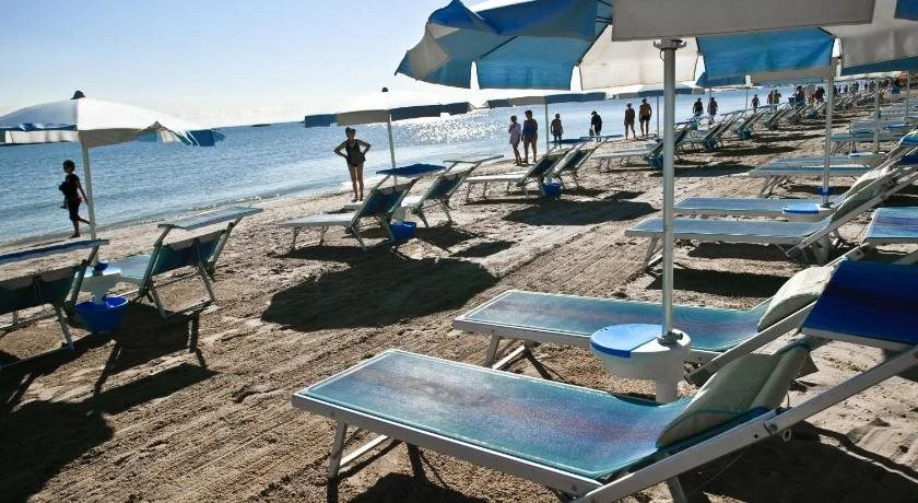 Beach & Waterfront
