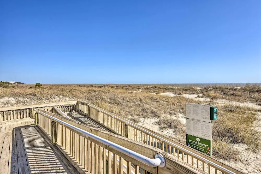 2 Blocks to Beach: Hilton Head Condo, Pool, Tennis