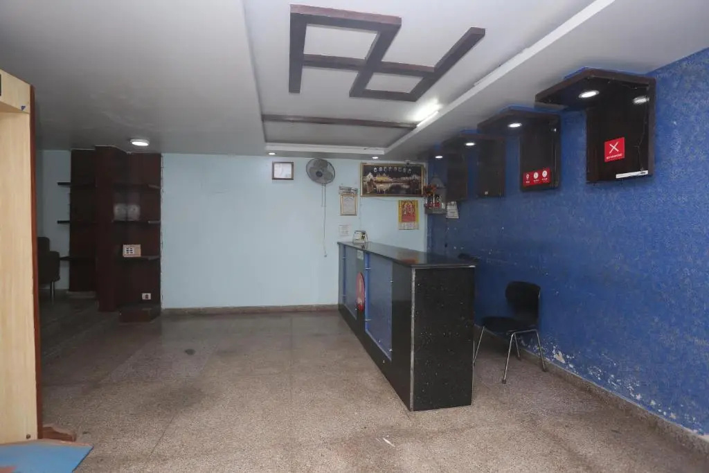 Lobby & Reception