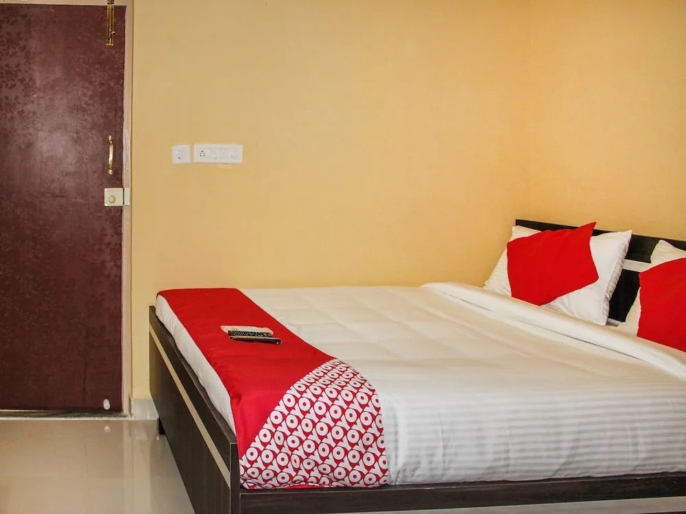 Sri Guru Residency By OYO Rooms