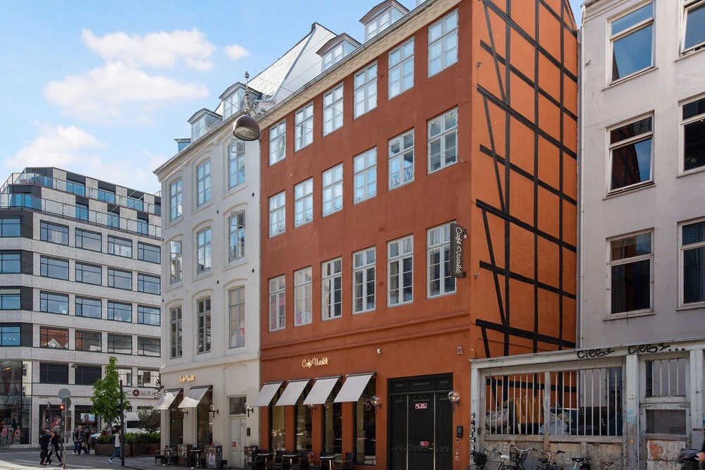 Regent 1 - Lovely 2-bdr Apt w Terrace