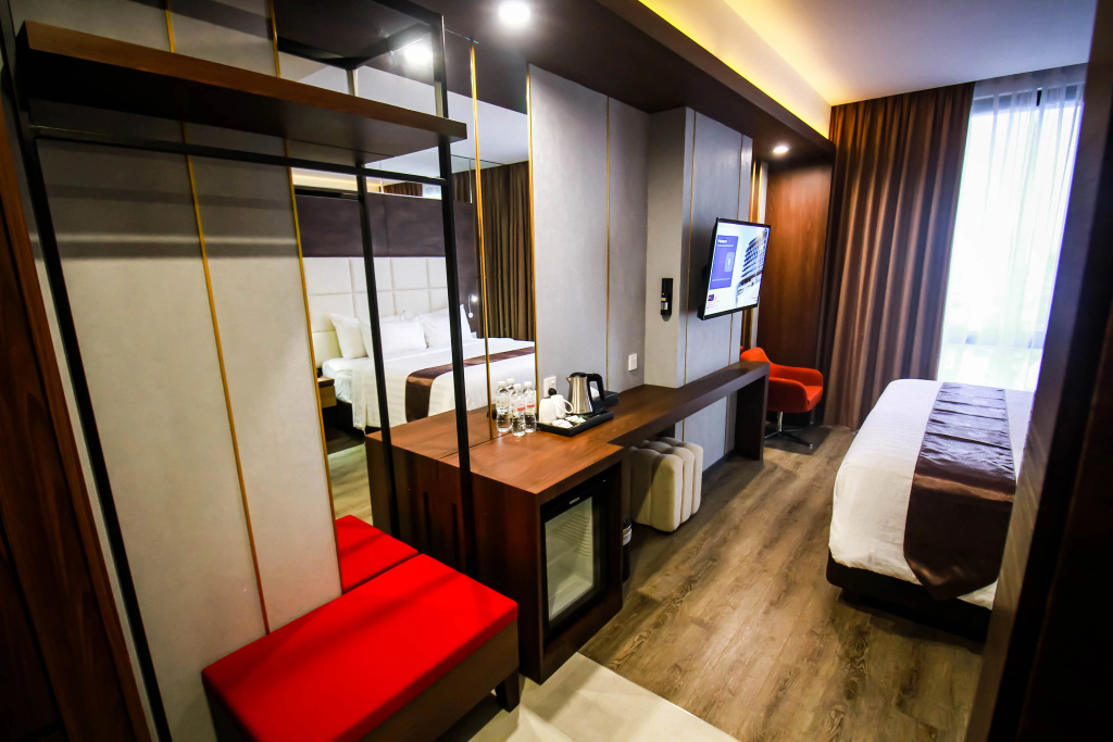 Asialink Hotel By Prasanthi — 3