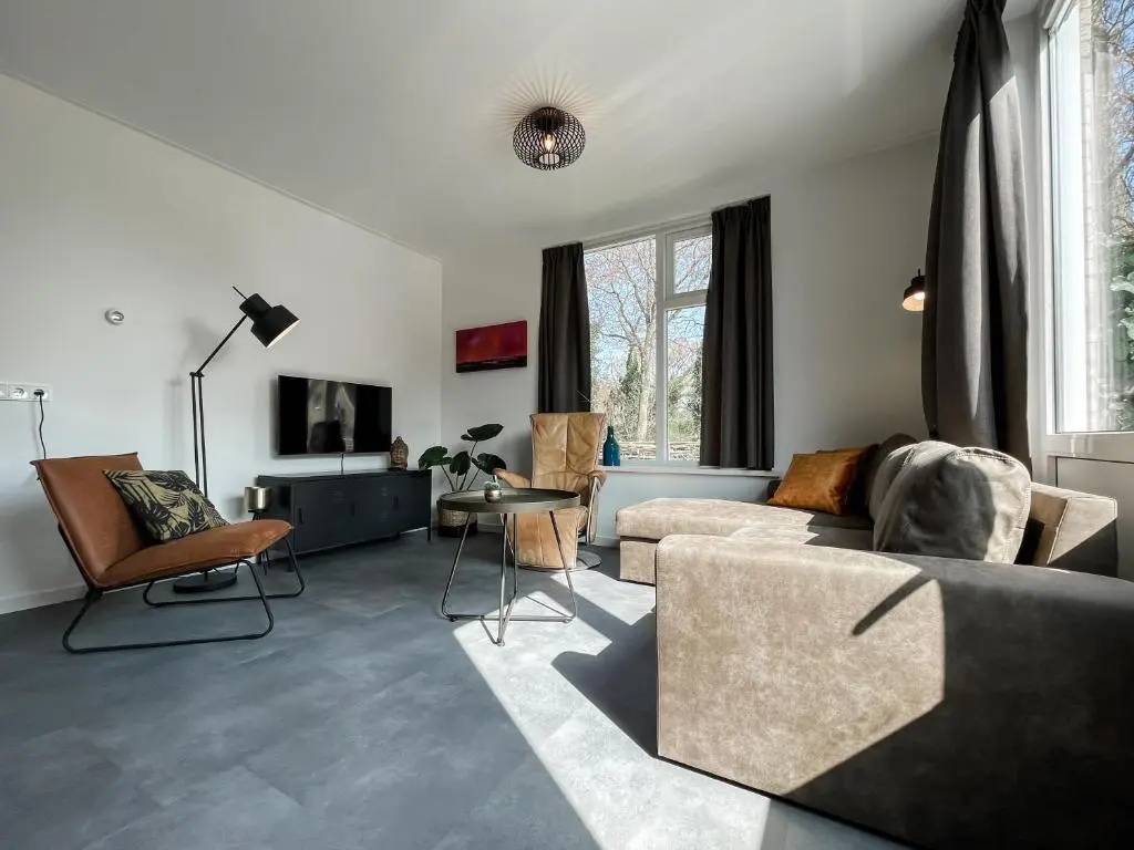 Quadruple Apartment