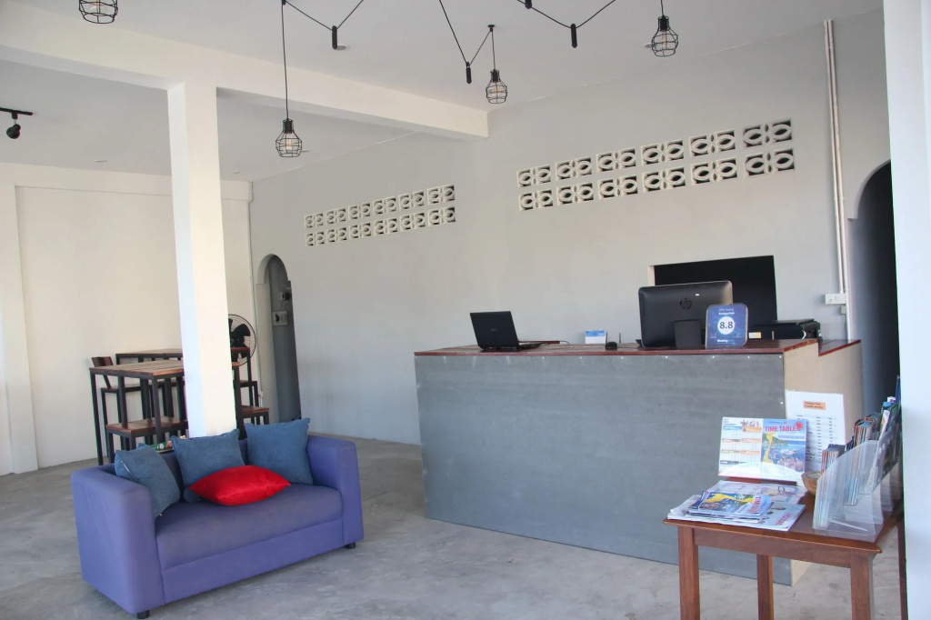 Lobby & Reception