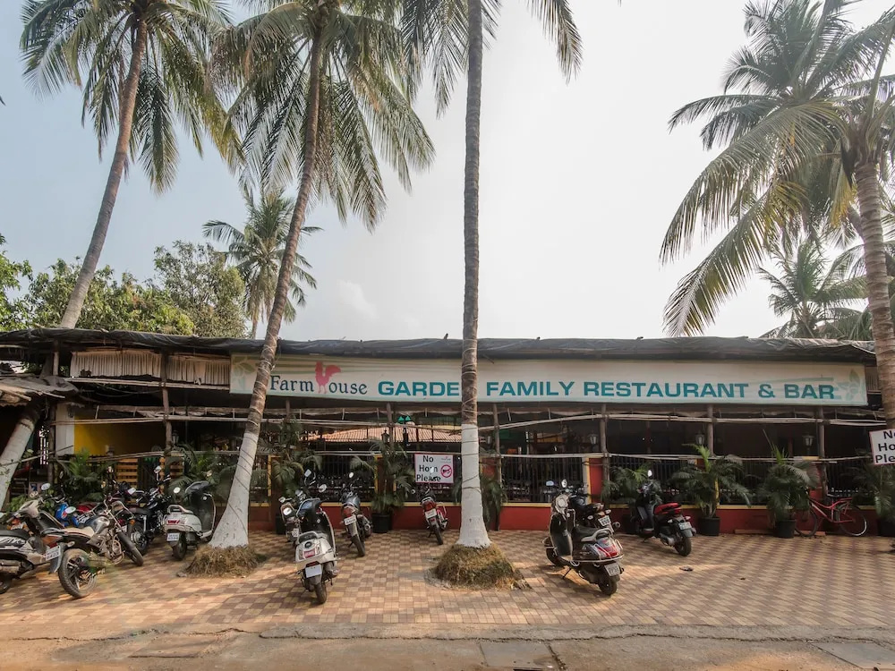 OYO 11890 Farmhouse Residency