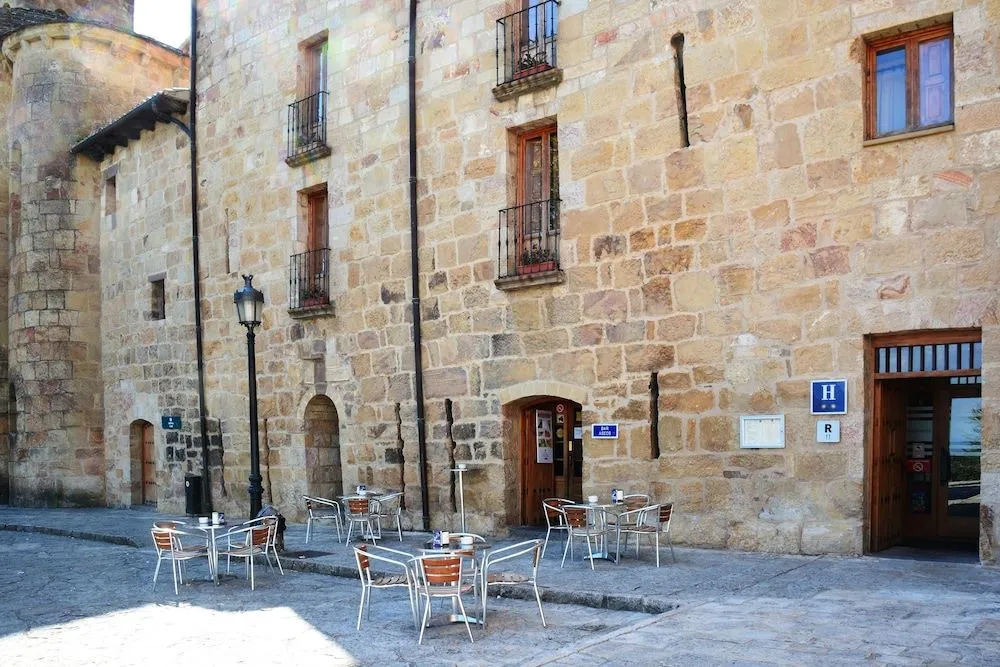 Hotel Monasterio de Leyre