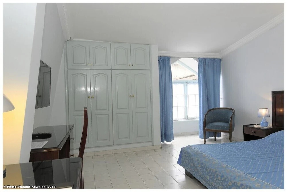 Comfort room