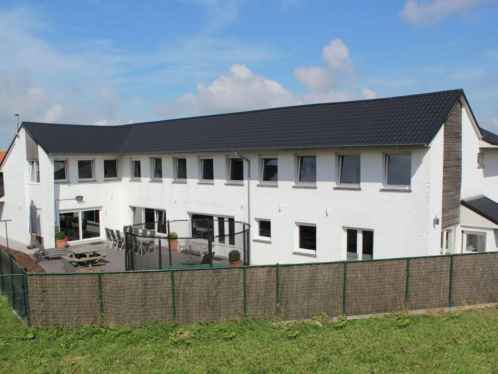 Gorgeous Group Residence For 20 People With Sauna Within Walking Distance Of The Beach