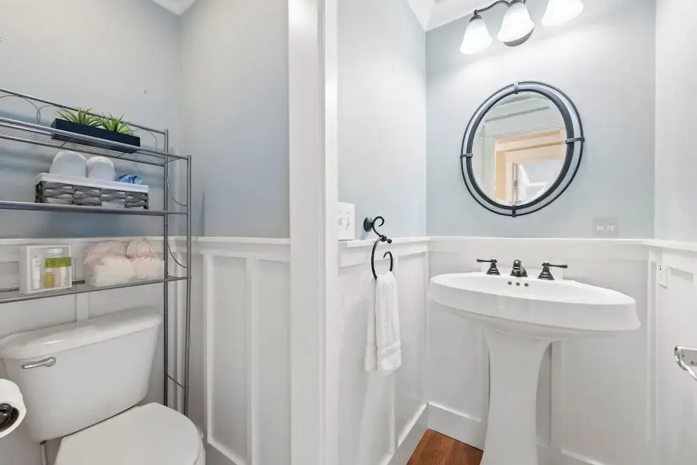 Renton Lakeside Oasis, Lakeview, 4B 2.5B, Spacious - фото 14