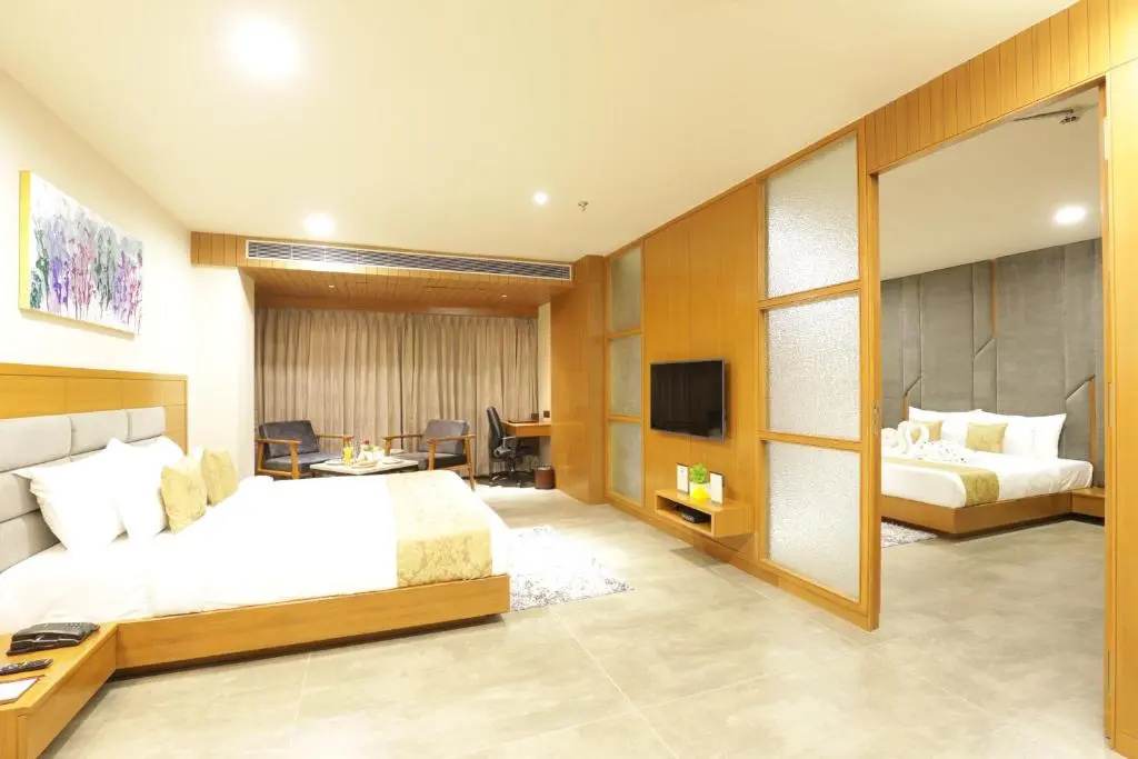 Deluxe Suite