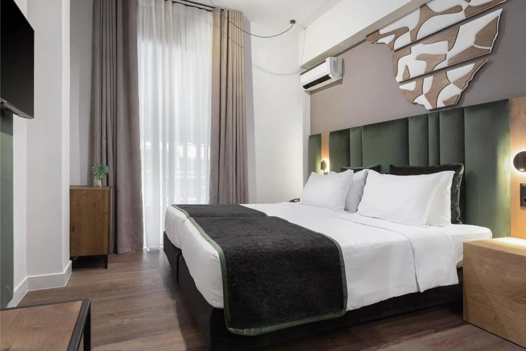 Superior Double room (full double bed)