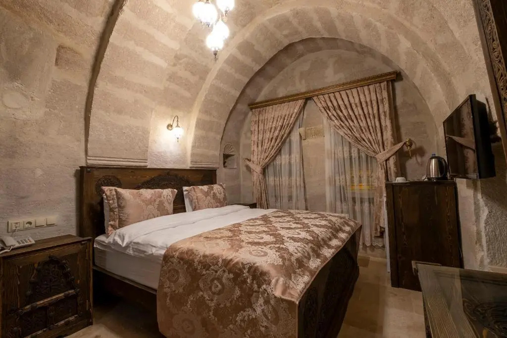 Deluxe Double room (full double bed)