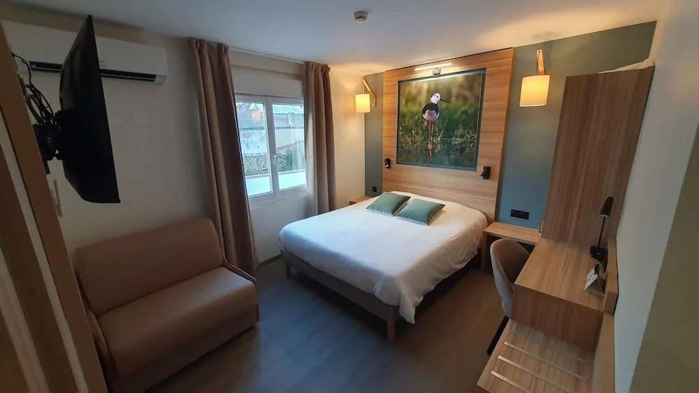 Standard Triple Family room