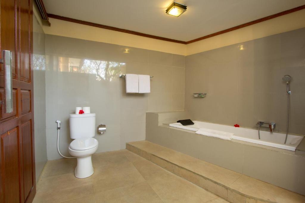 Arya Amed Beach Resort