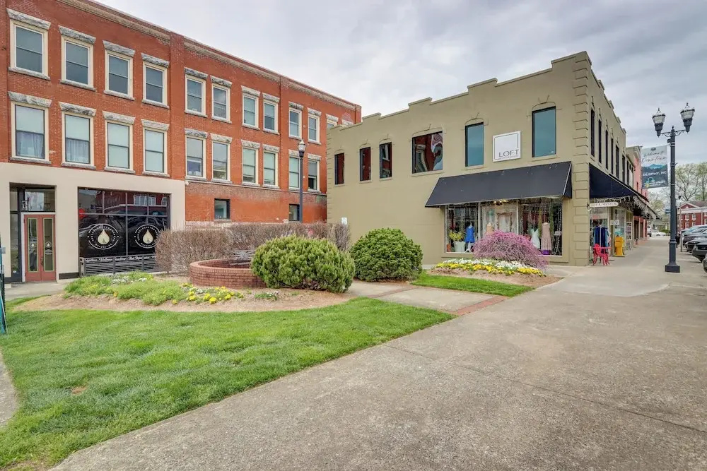 Luxurious Downtown Murphy Vacation Rental Loft!