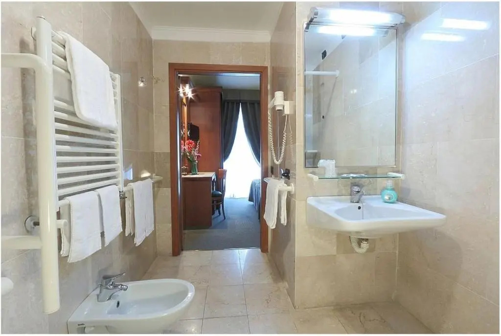 Hotel photo 8