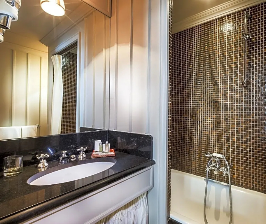 Hotel Odéon Saint Germain 70