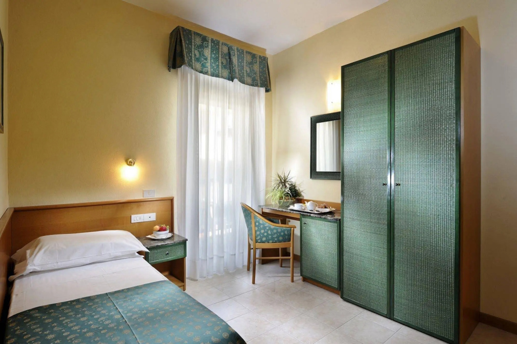 Hotel Bellevue — 5