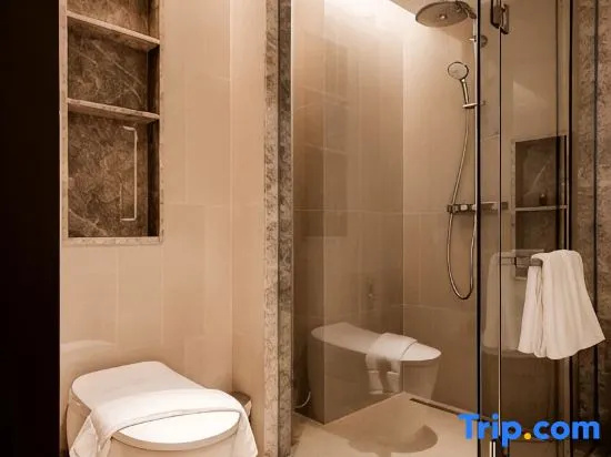 2BR Luxury Angsana Oceanview Residences