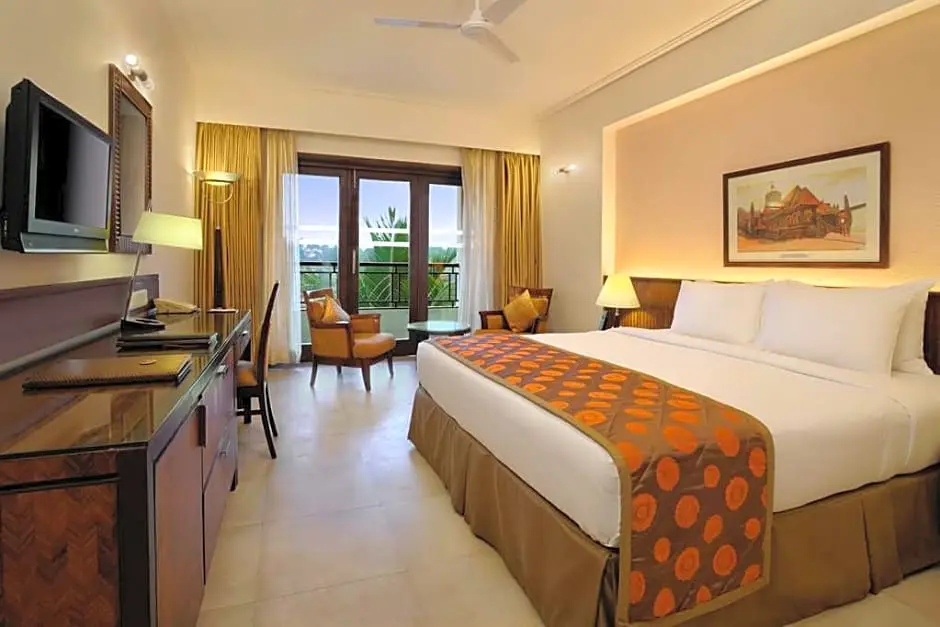 Standard Double room with bay view (full double bed)