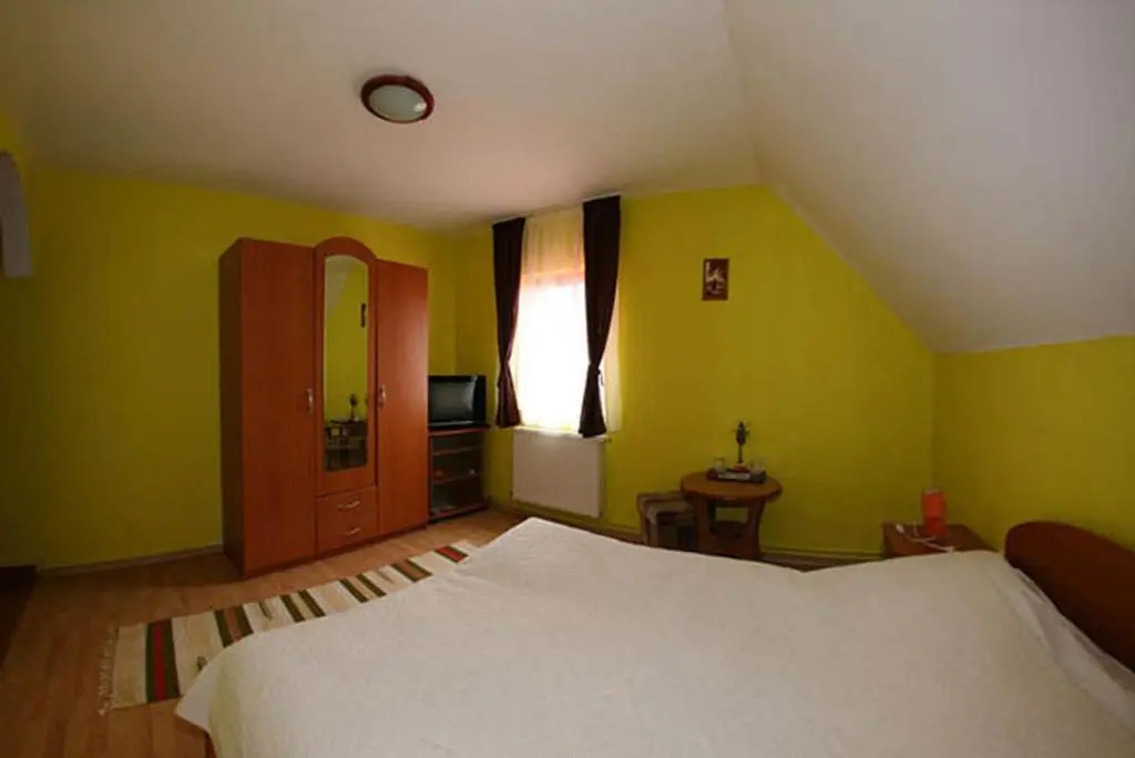 Pensiunea Printul Vlad - Chambres