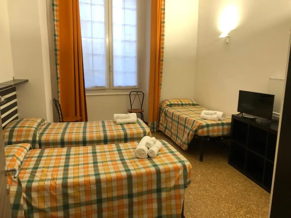 Hotel Cairoli - Chambres