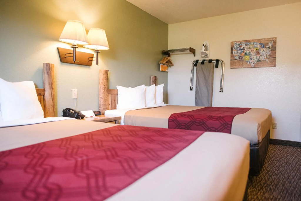 Econo Lodge Custer - Crazy Horse Area — 5