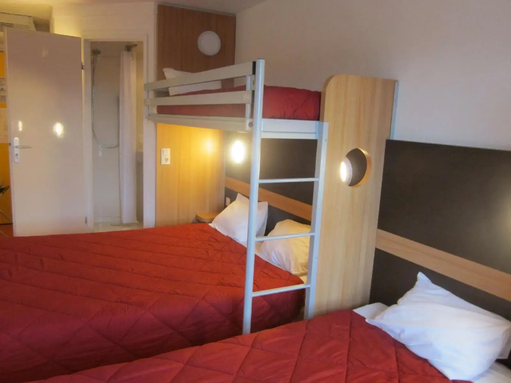 Voir la photo 3 — Hotel Premiere Classe Bayeux