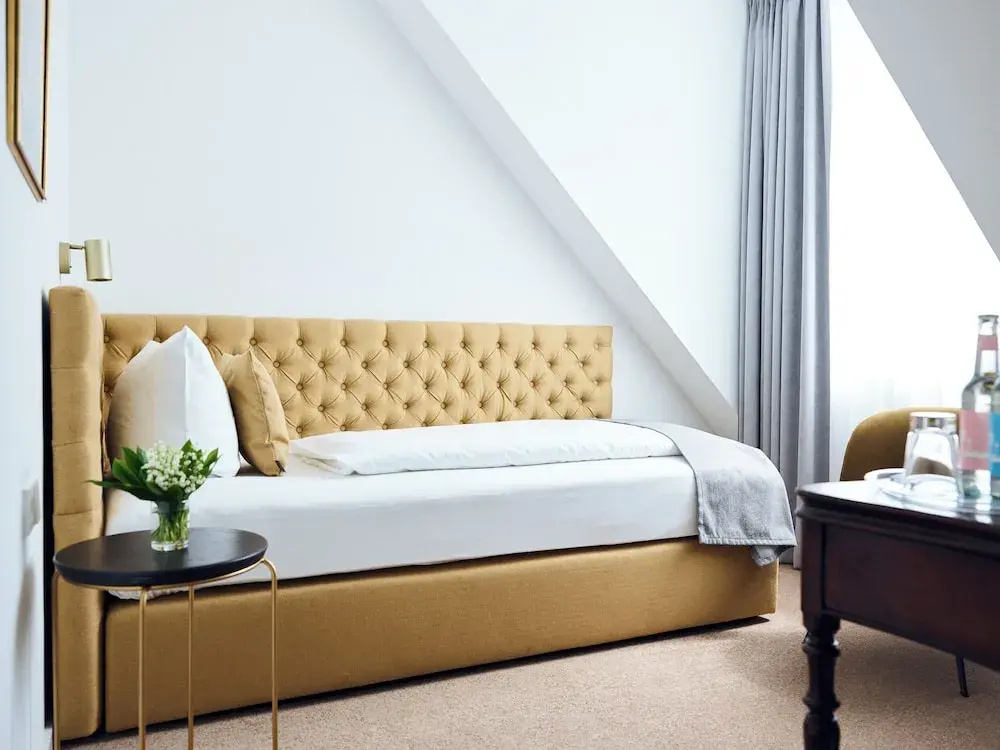 Standard Single room with courtyard view