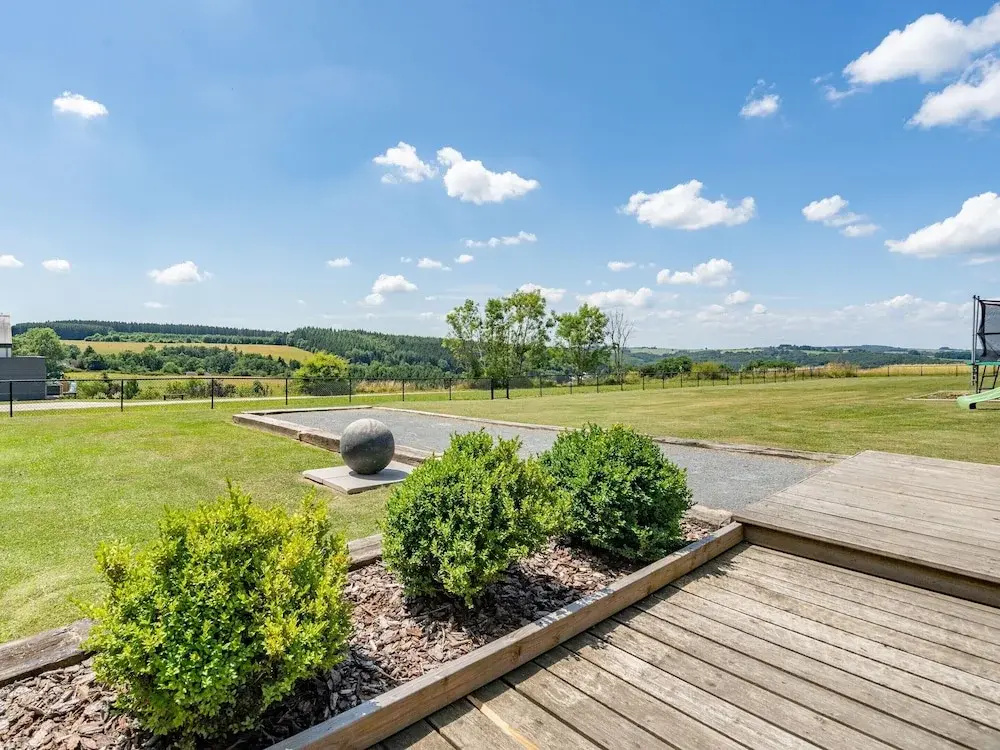 Beautiful, Luxury Home with Sauna, Hot Tub, Private Bathrooms