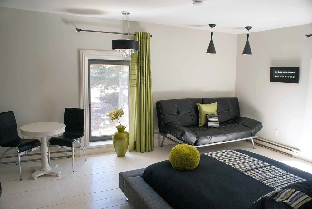 Deluxe Double Suite with balcony full double bed