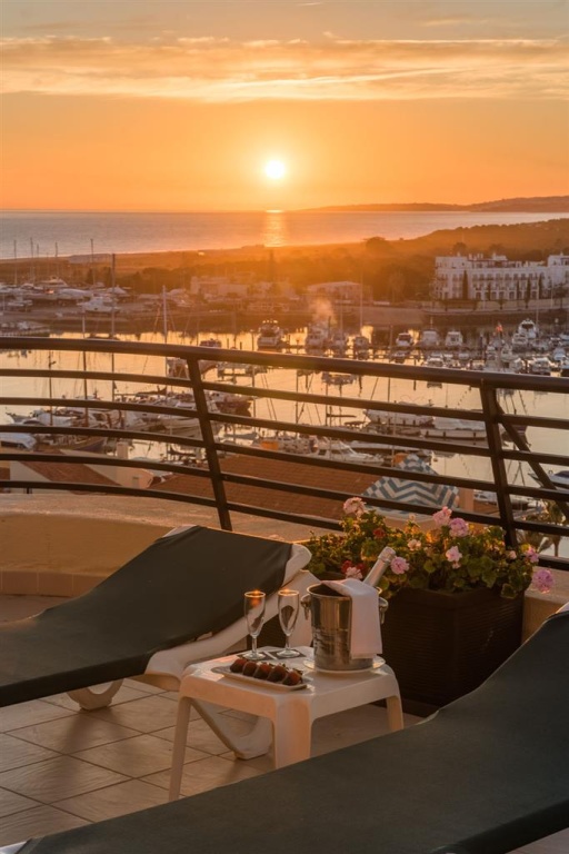Beach & Waterfront