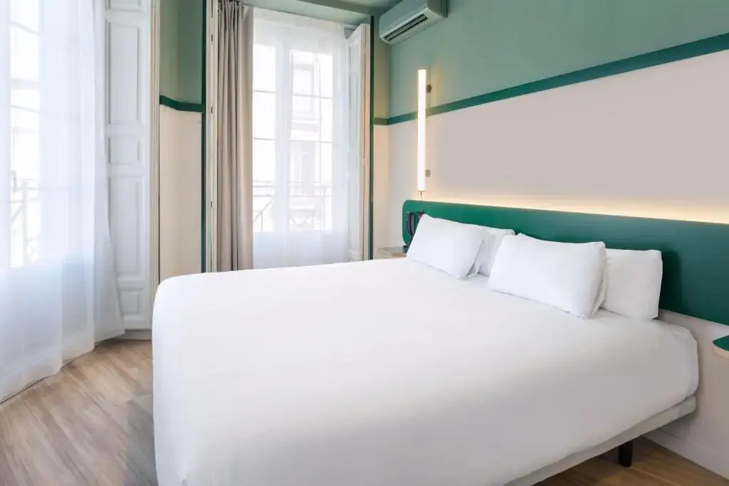 Superior Double room (full double bed)