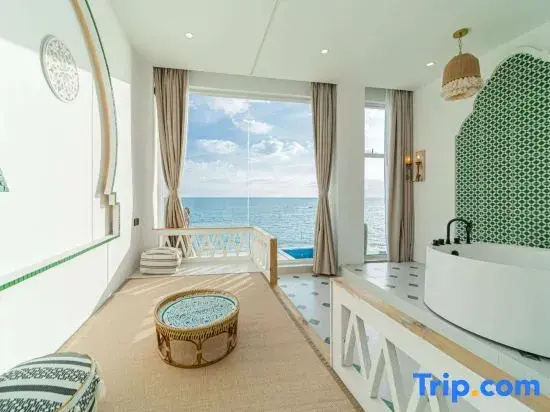 Balcony & Terrace