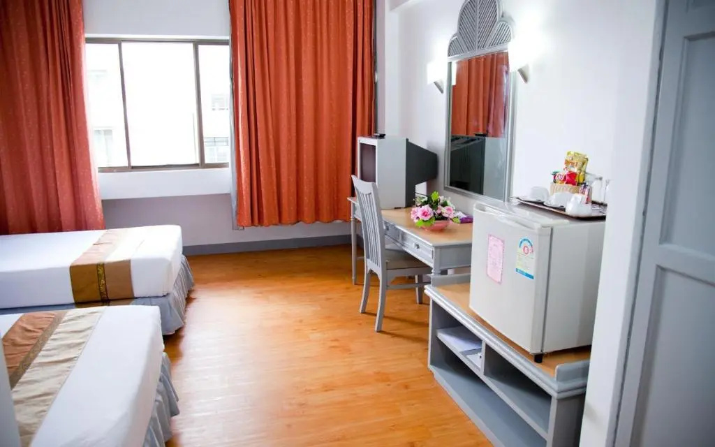Thumrin Hotel - Chambres