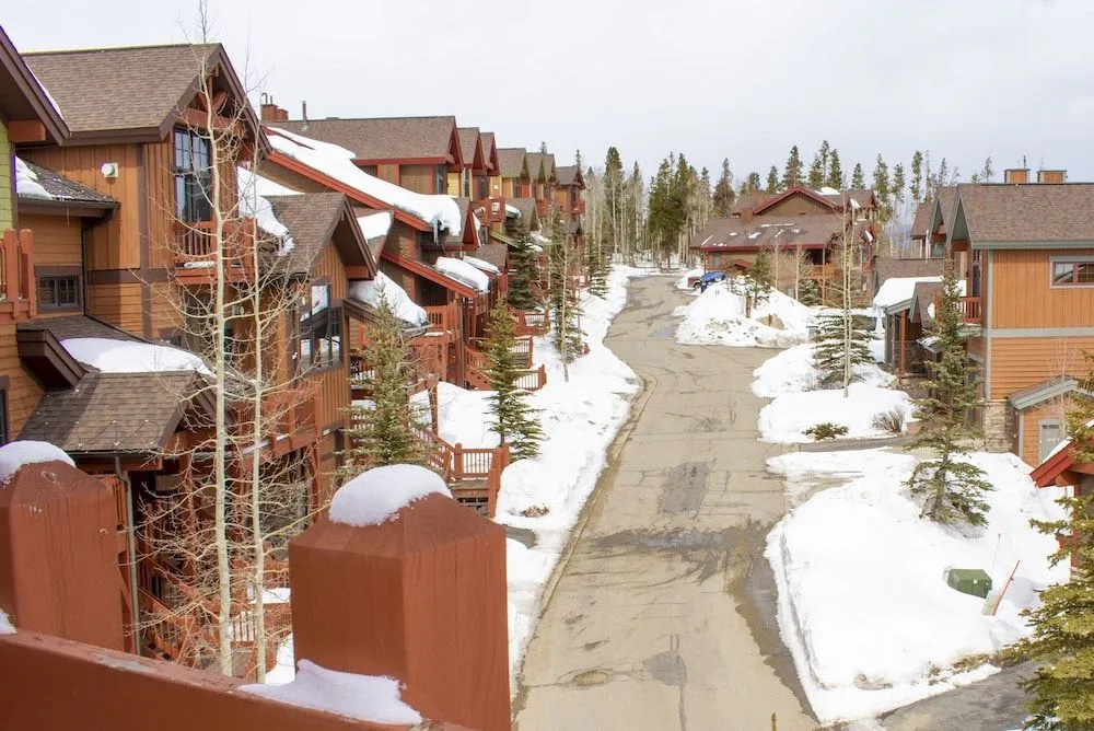 Bear Trail 3 Bedroom Townhouse by RedAwning
