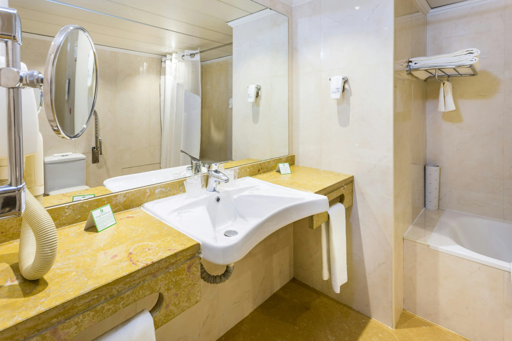 Holiday Inn Lisbon by IHG - Général