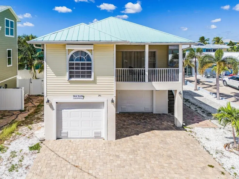 241 Miramar Waves: 3br W/ Heated Pool 3 Bedroom Home