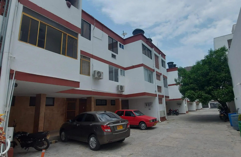 TOP SUITE Lugar encantador con parqueadero, internet 200Mgz