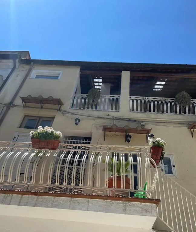 Goti Rooms B&B