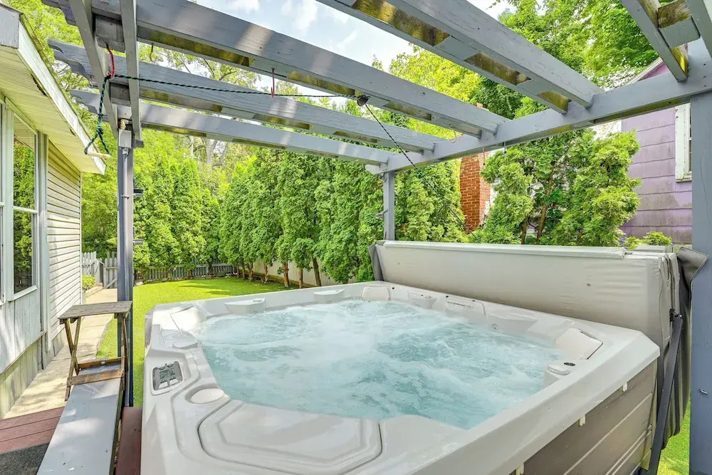 Saratoga Springs Home w/ Hot Tub: Walk to Downtown